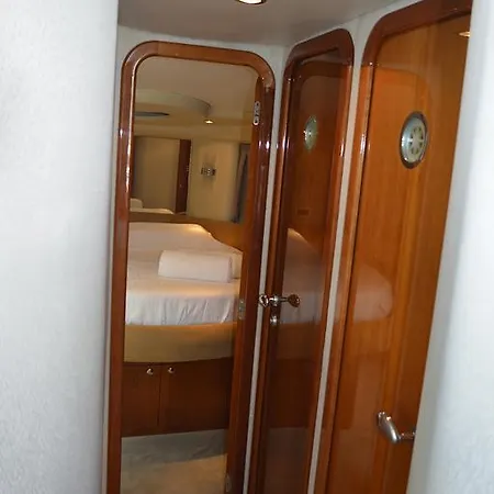 Leopard Boat فيلا نوفا دي غايا