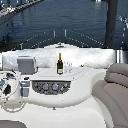 Leopard Boat *